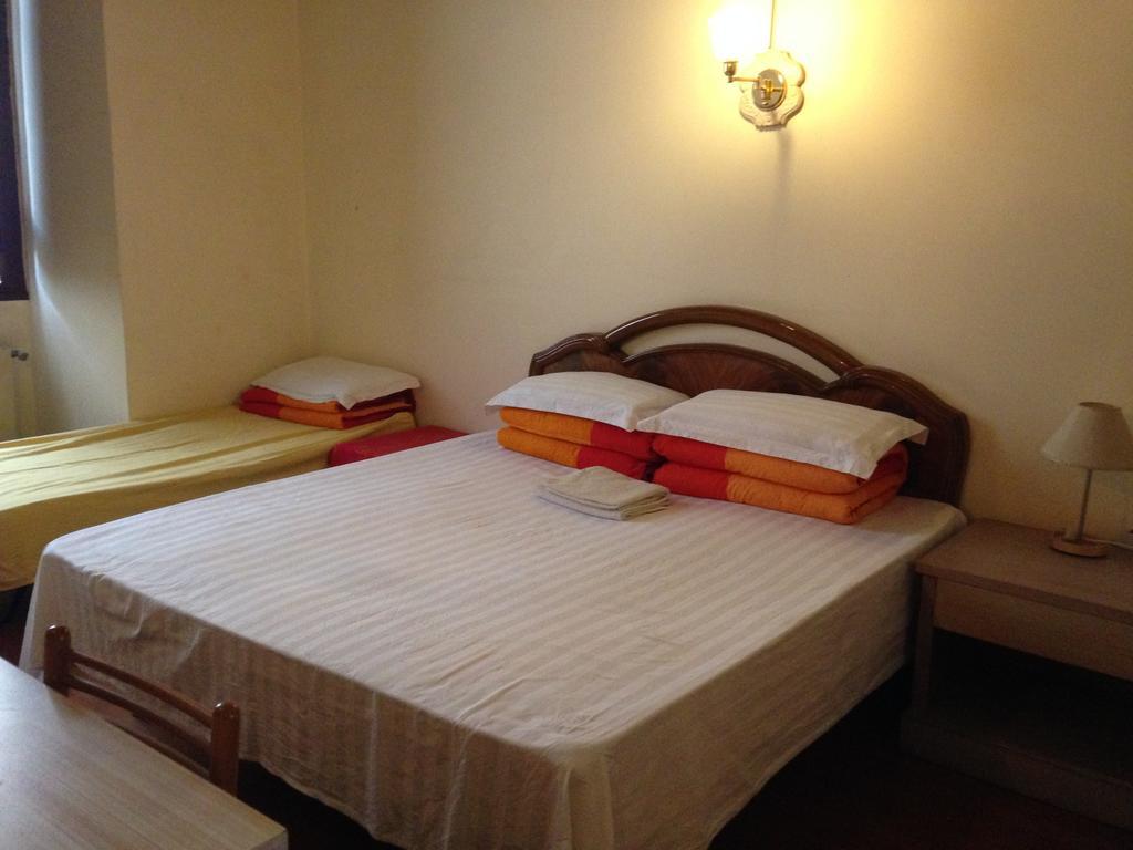 Botel Inn 罗马 外观 照片